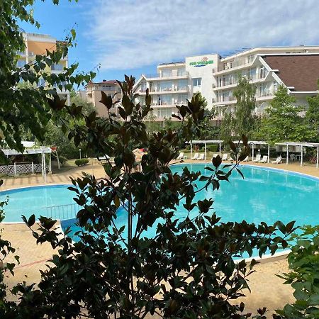 Yves 2 Bed Apart At Sun Village Sunny Beach Not Far Away From The Sea מראה חיצוני תמונה