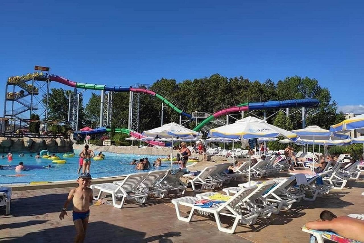 Yves 2 Bed Apart At Sun Village Sunny Beach Not Far Away From The Sea מראה חיצוני תמונה