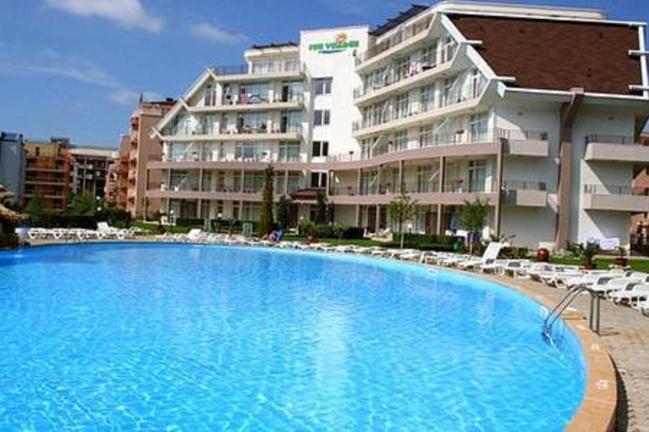 Yves 2 Bed Apart At Sun Village Sunny Beach Not Far Away From The Sea מראה חיצוני תמונה