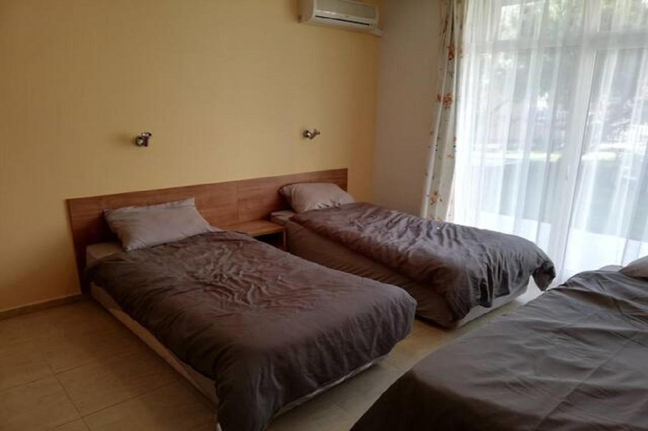Yves 2 Bed Apart At Sun Village Sunny Beach Not Far Away From The Sea מראה חיצוני תמונה